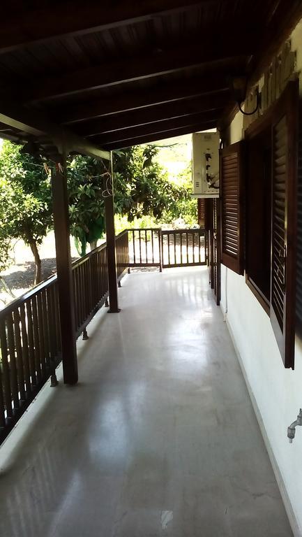 Appartement Nireas à Nea Skioni Extérieur photo