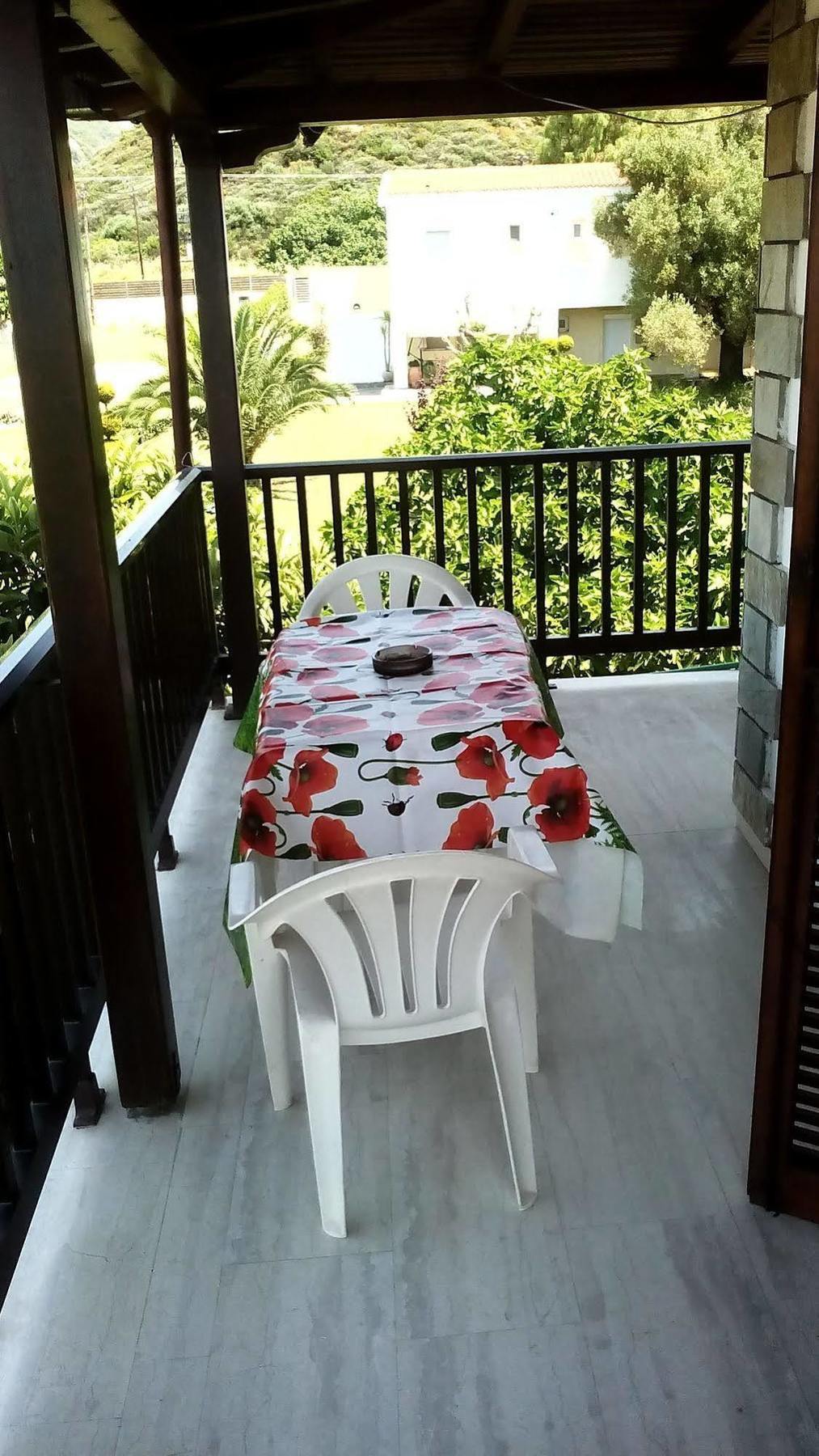 Appartement Nireas à Nea Skioni Extérieur photo